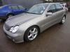 Vindem aripa dreapta fata Mercedes C 200 