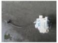 broasca dreapta fata audi a4 2.0tdi bre cod 8e2837016aa