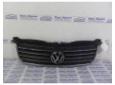 grila fata vw passat