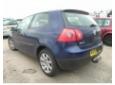 vindem geam lateral spate de vw golf 5 2.0tdi bkd an 2005
