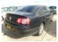 vindem usa aripa far capota vw passat 3c