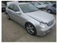 vindem usa si oglinda mercedes c 220 cdi