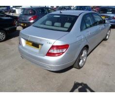 aripa dreapta spate de mercedes  w204 220cdi