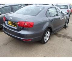 bara fata volkswagen jetta (162)  2011/05 -