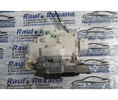 broasca dreapta fata audi a4 2.0tdi cag 8j2837016a
