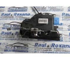 broasca dreapta fata skoda octavia 2 1.6tdi cay facelift 3d2837016s