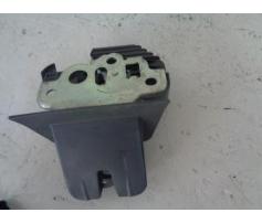 broasca hayon audi a4 2.0tdi combi cag 8k9027505a