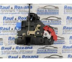 broasca usa dreapta spate vw golf 5 1.6fsi cod motor blf