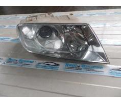 far dreapta cu lupa skoda octavia 2 1.9tdi bkc