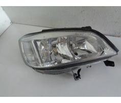 far dreapta opel zafira a