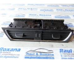 grila centrala bord audi a4 2.0tdi cag 8t1820951b