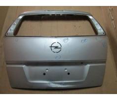 hayon spate opel zafira b