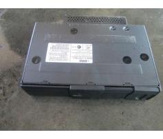 magazie cd bmw 330 3.0d e90 cod 697775901