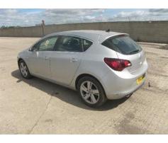 stop stanga opel astra j 2.0dth
