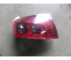 stop stanga peugeot 407 an 2006