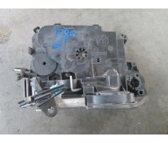 vindem broasca usa stanga bmw 320 2.0d e90