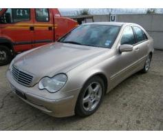 vindem capota  mercedes c 220 an 2004