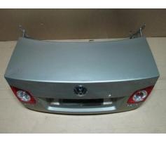 vindem capota spate pentru vw jetta 2004-2011