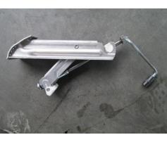 vindem cric mercedes e 270 cdi