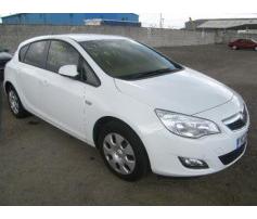 vindem elemente caroserie de opel astra j 1.7cdti an 2010