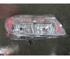 vindem far dreapta opel insignia 1.9cdti