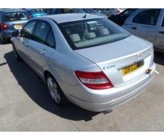 vindem geam usa fata de mercedes  w204 220cdi