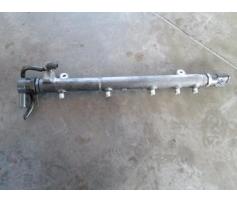 vindem rampa injectoare mercedes c 220 w203 cod 0445214038