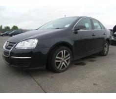 vindem scaun spate de vw jetta 1.9tdi bxe 77kw 105cp