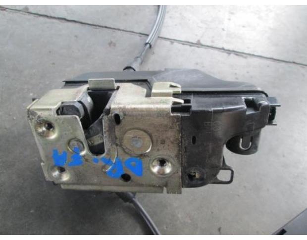 8200008431 broasca usa dreapta fata renault laguna 2 1.9dci combi