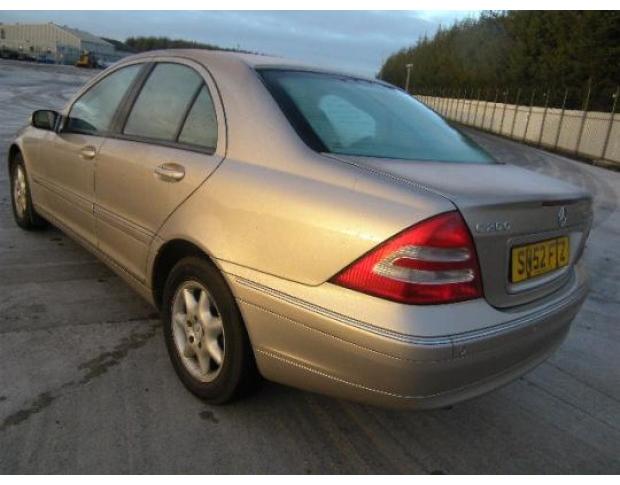 aripa stanga fata mercedes clasa c (w203) 2000/05-2007/02