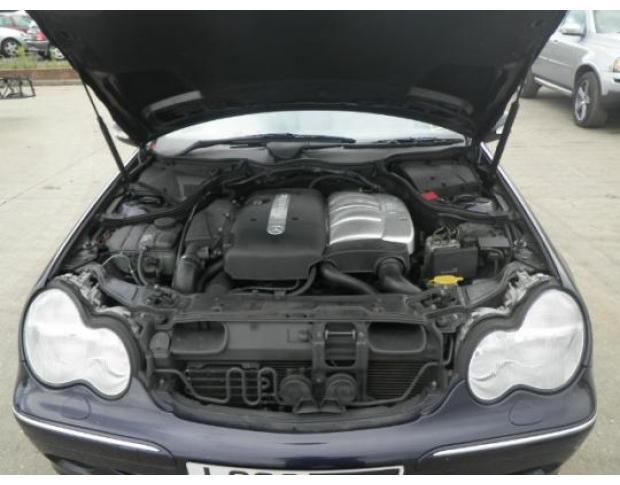 aripa stanga fata mercedes clasa c (w203) 2000/05-2007/02