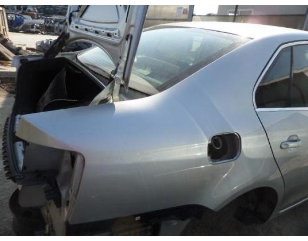 aripa dreapta spate vw jetta 2.0tdi bkd