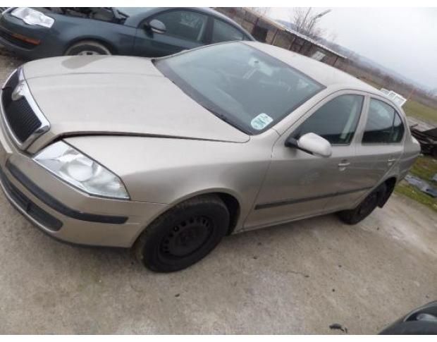 aripa stanga fata skoda octavia 2 2.0tdi bkd