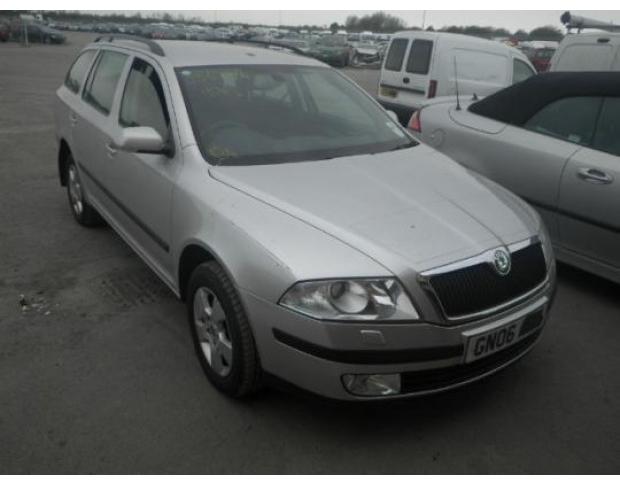 bara spate skoda octavia 2 2.0fsi combi 1z