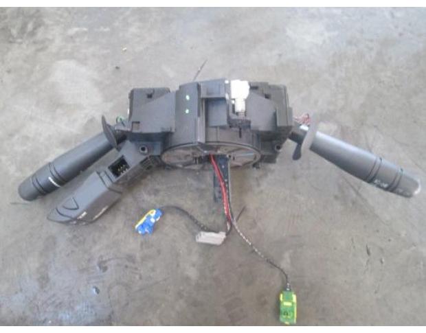bloc semnalizare 8200012245 renault laguna 2 1.9dci f9q