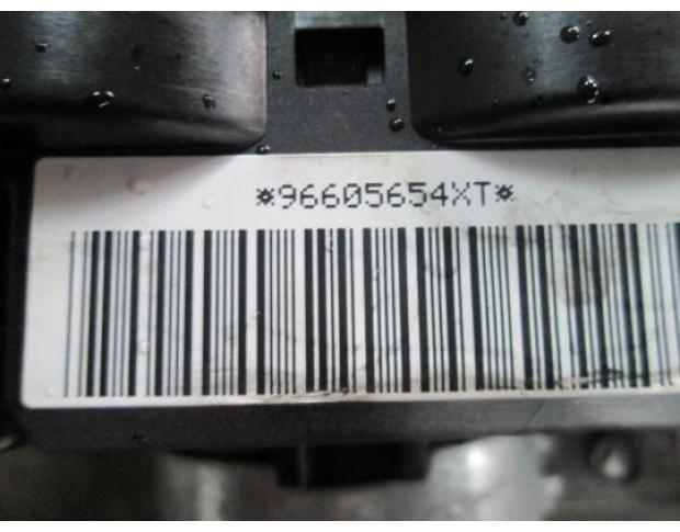 bloc semnalizare citroen xsara picasso 2.0b rfn cod 96605654xt
