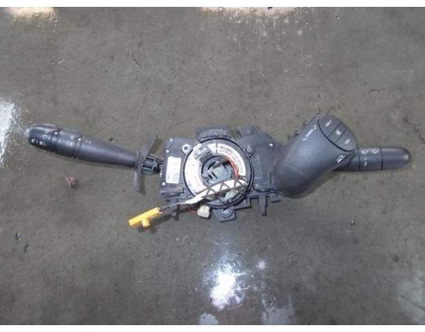 bloc semnalizare renault kangoo 1.5dci 8200379529