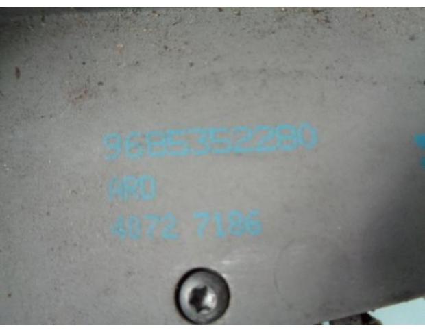 broasca dreapta spate citroen c4 1.6hdi 9h06 9685352280