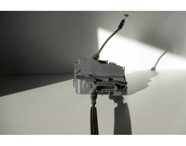 broasca dreapta spate renault megane 2 3b4839016a