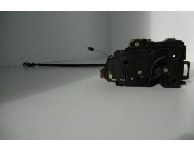 broasca dreapta spate vw golf 5 plus 7l0839016