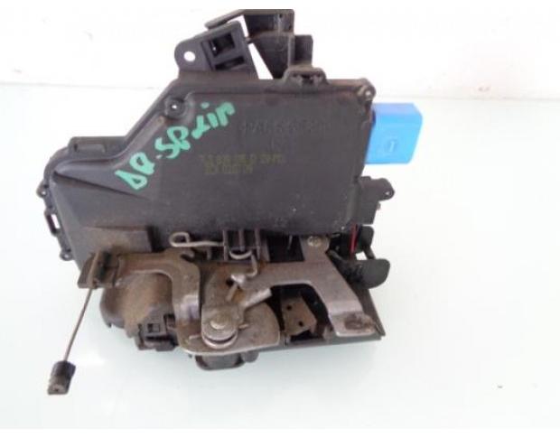 broasca dreapta spate vw jetta 1.6tdi cay 7l0839016d