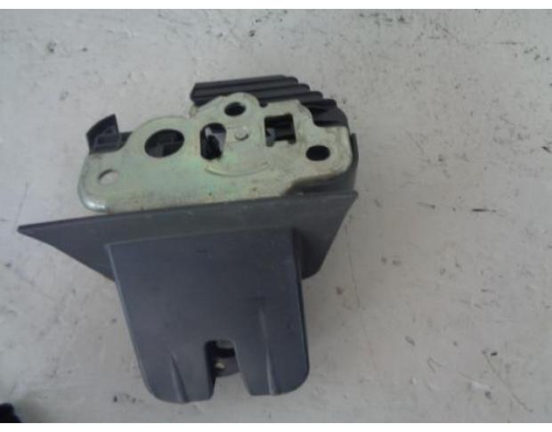 broasca hayon audi a4 2.0tdi combi cag 8k9027505a