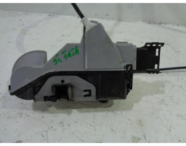 broasca stanga fata citroen ds3 1.6hdi 9h06