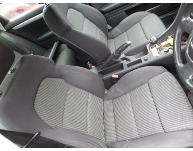 broasca usa fata audi a4 2.0tdi cod motor blb