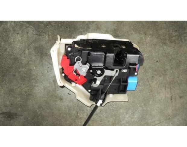 broasca usa fata volkswagen golf 5 (1k1) 2003/10-2009/02