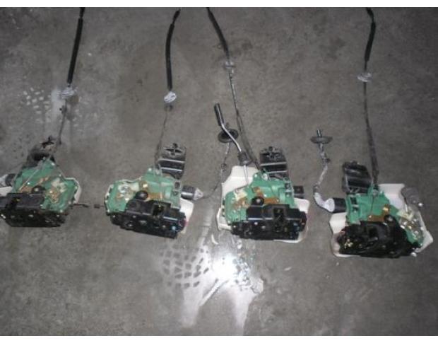 broasca usa fata volkswagen passat (3b3) 2000/11-2005/03