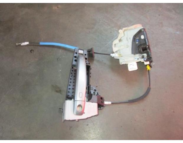 broasca usa fata audi a4 2.0tdi cag cod 8j2837016a