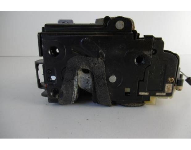 broasca usa stanga spate vw polo 9n 45ag-y3b4839015-ag