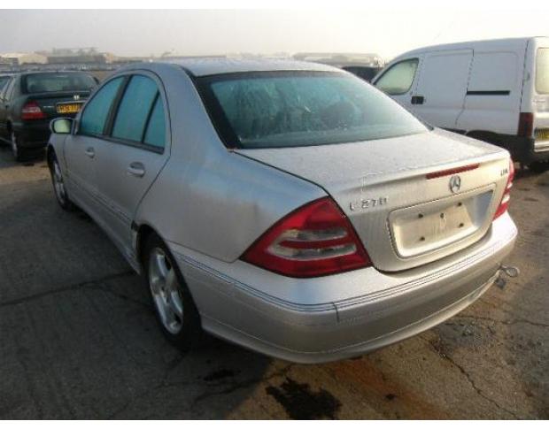 aripa stanga fata mercedes clasa c (w203) 2000/05-2007/02