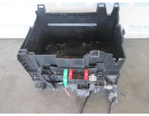 carcasa baterie renault clio 1.2 16v